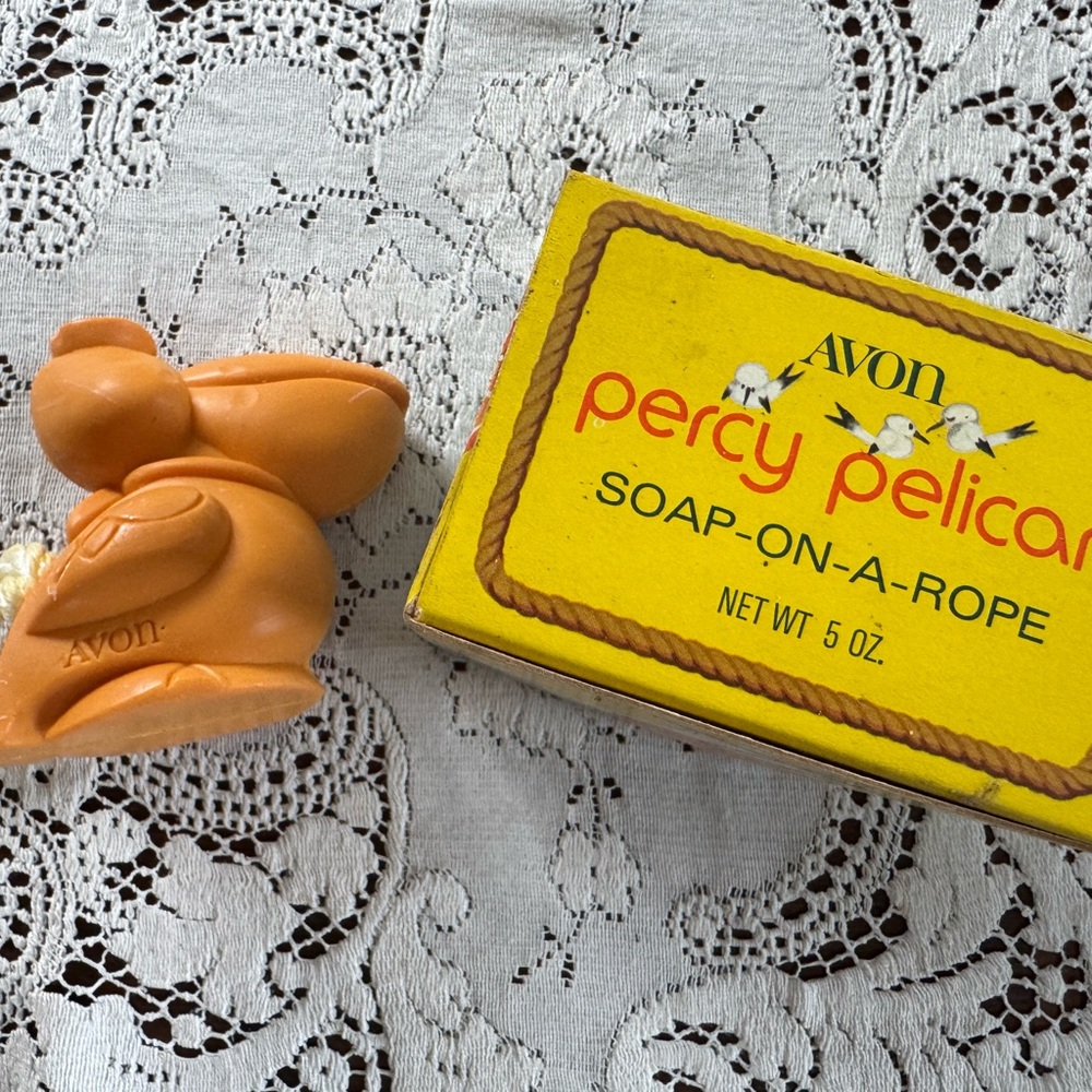 Avon Percy Pelican Soap-On-A-Rope - Vibrant Orange